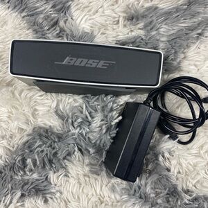 Bose Soundlink Mini (1st Gen) - Portable Bluetooth Speaker W/ Charger